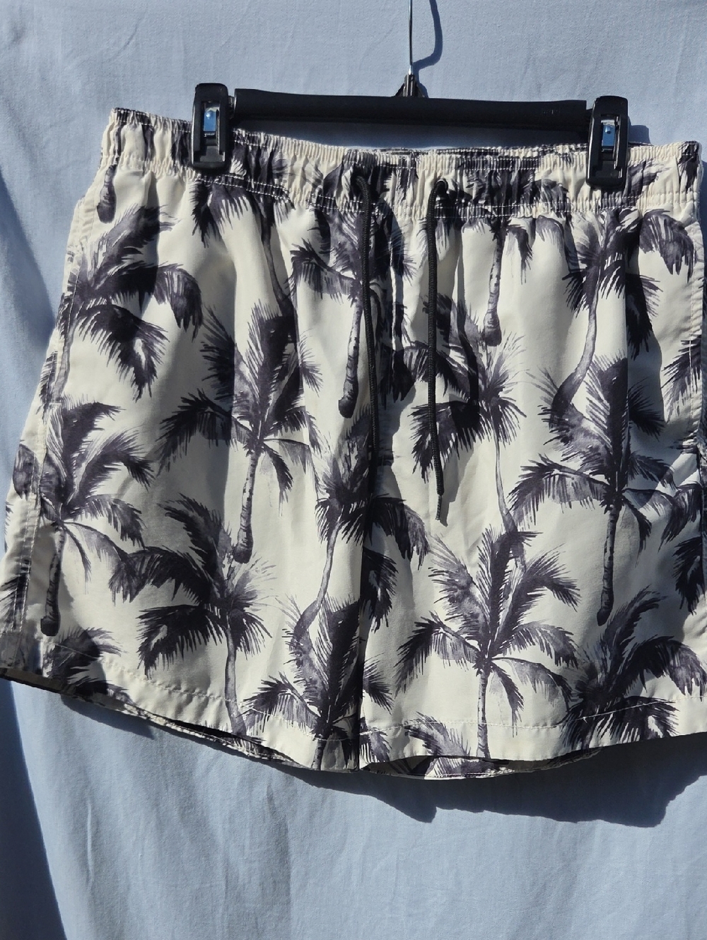 H&M Black Palm Print Swim Shorts Velcro Bk Pocket: Size L
